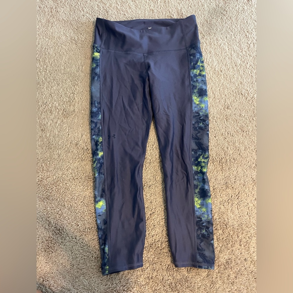 Under Armour Navy Cropped Leggings with side pockets